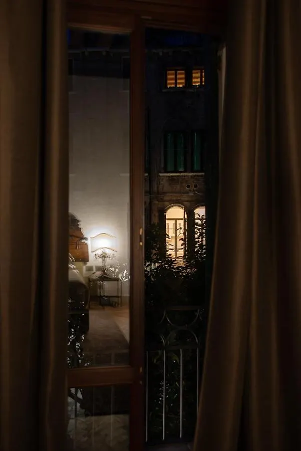 Eight Venezia Hotel